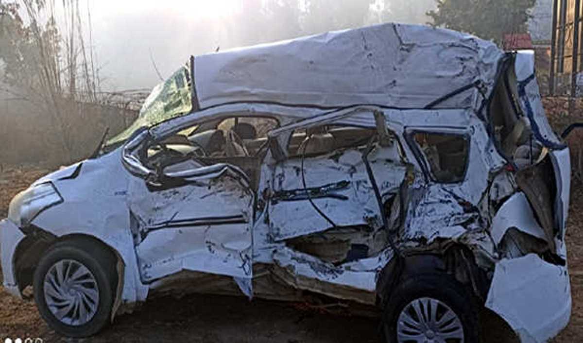 तूड़े से भरे ट्राले, अर्टिगा के बीच भिडंत में तीन लोगों की मौत तूड़े से भरे ट्राले, अर्टिगा के बीच भिडंत में तीन लोगों की मौत